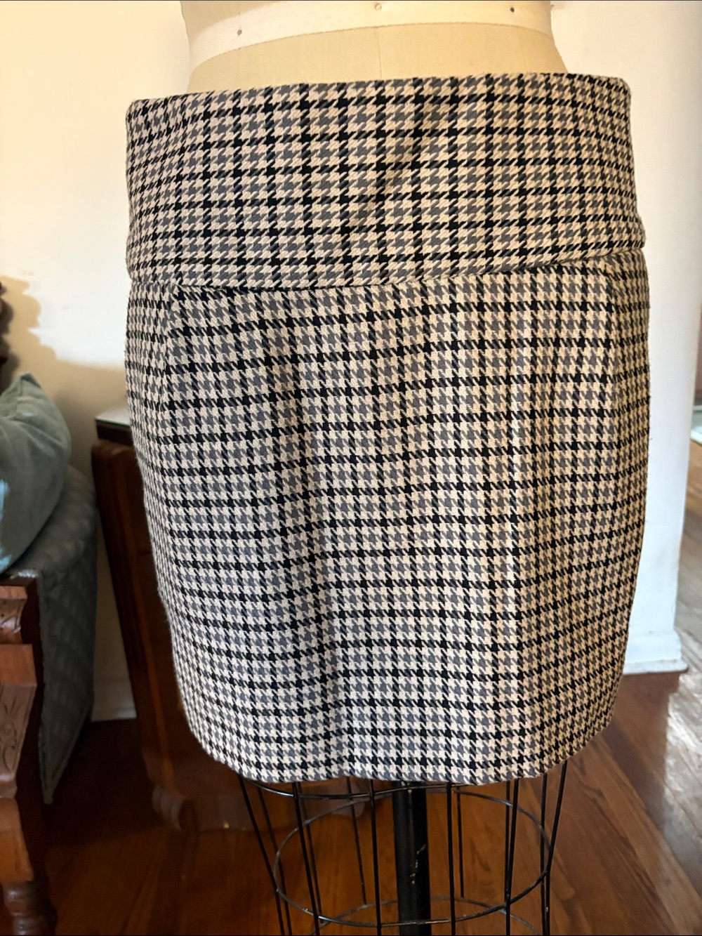 Banana Republic Classic Houndstooth Mini Skirt - Black & White